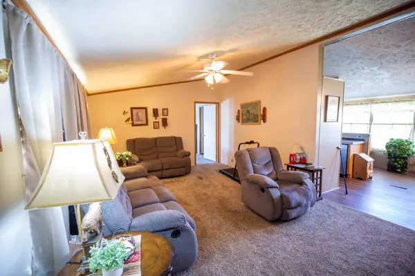 5008 Katie Ln, Pleasant View, TN 37146