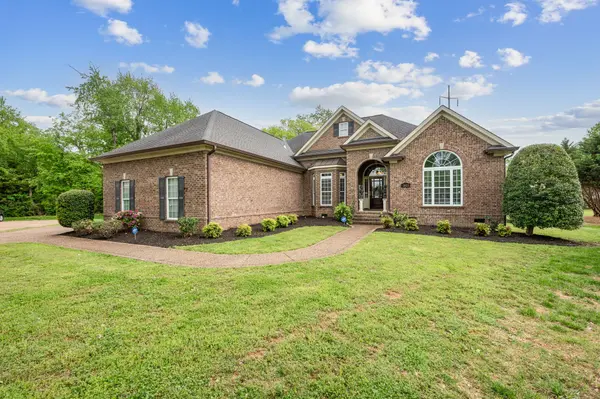 2823 Avington Ct, Murfreesboro, TN 37128