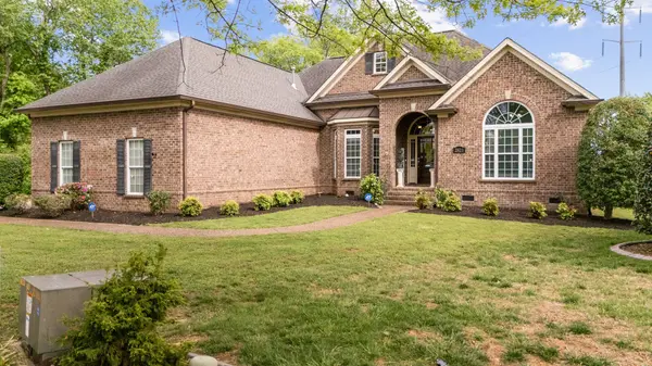 2823 Avington Ct, Murfreesboro, TN 37128