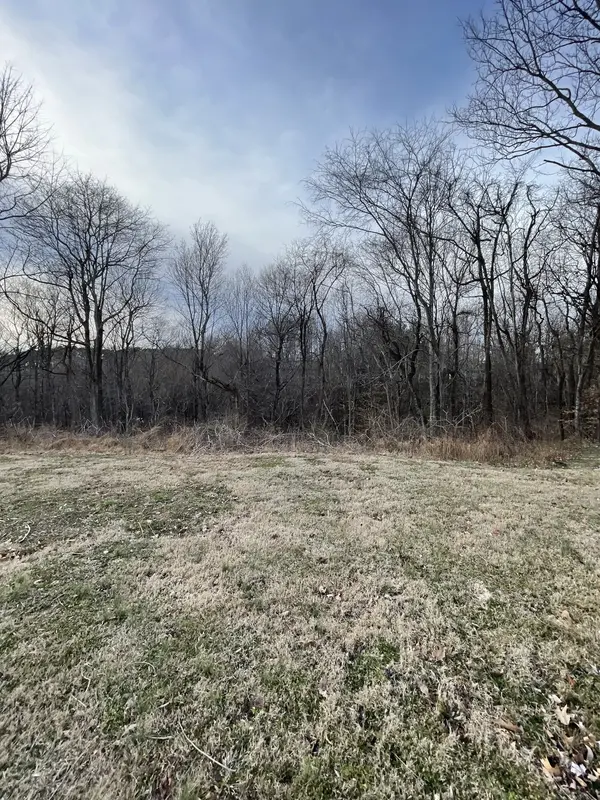 200 Mulberry Dr, Lafayette, TN 37083