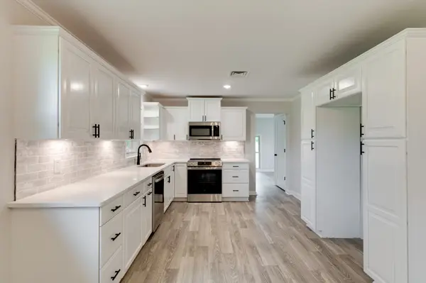 3009 Old Greenbrier Pike, Greenbrier, TN 37073