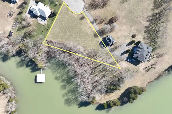 1060 Emerald Valley Dr, Castalian Springs, TN 37031