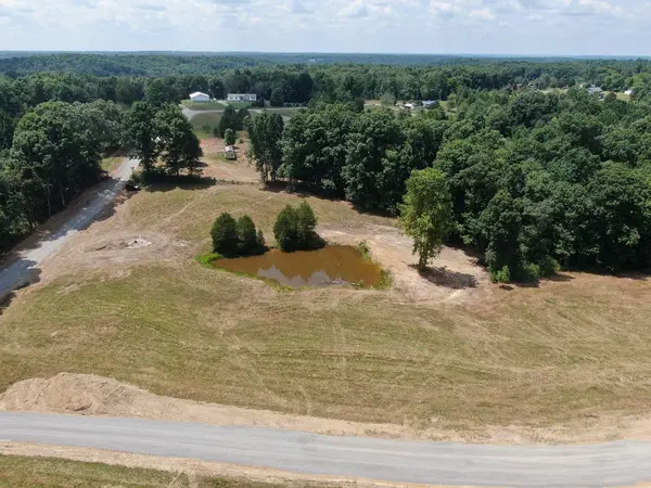 10688 Back Piney Rd, Bon Aqua, TN 37025