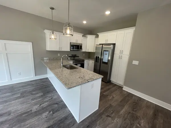 2211 Barringer Ln, Murfreesboro, TN 37128