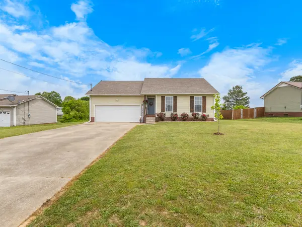 604 Millie Dr, Oak Grove, KY 42262