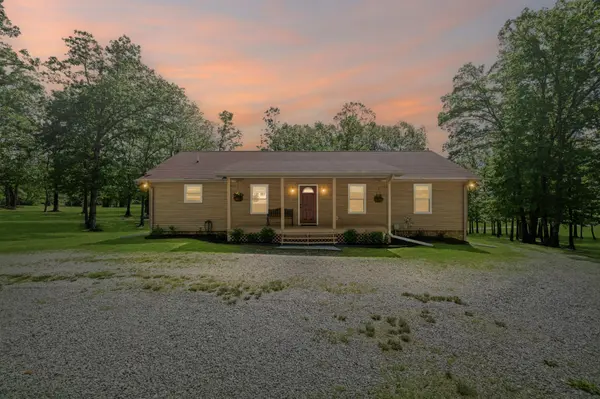 606 Fortner Rd, Mc Ewen, TN 37101