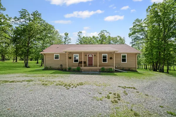 606 Fortner Rd, Mc Ewen, TN 37101