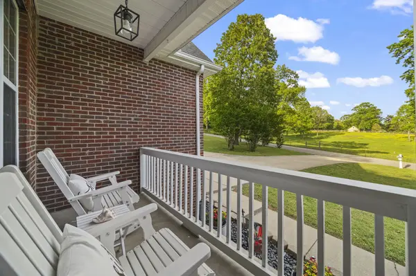 1497 N Hummingbird Ln, Dickson, TN 37055