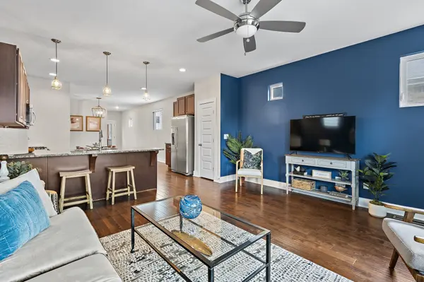 1727B 3rd Ave #N, Nashville, TN 37208