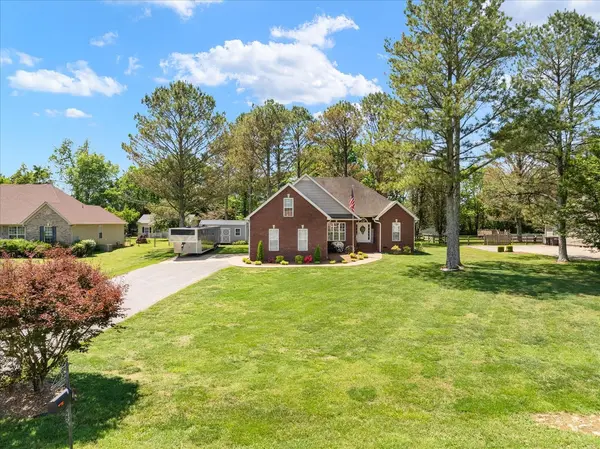 1423 Alyssa Dr, Chapel Hill, TN 37034