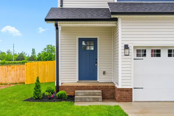 214 Wesson Dr, Clarksville, TN 37043