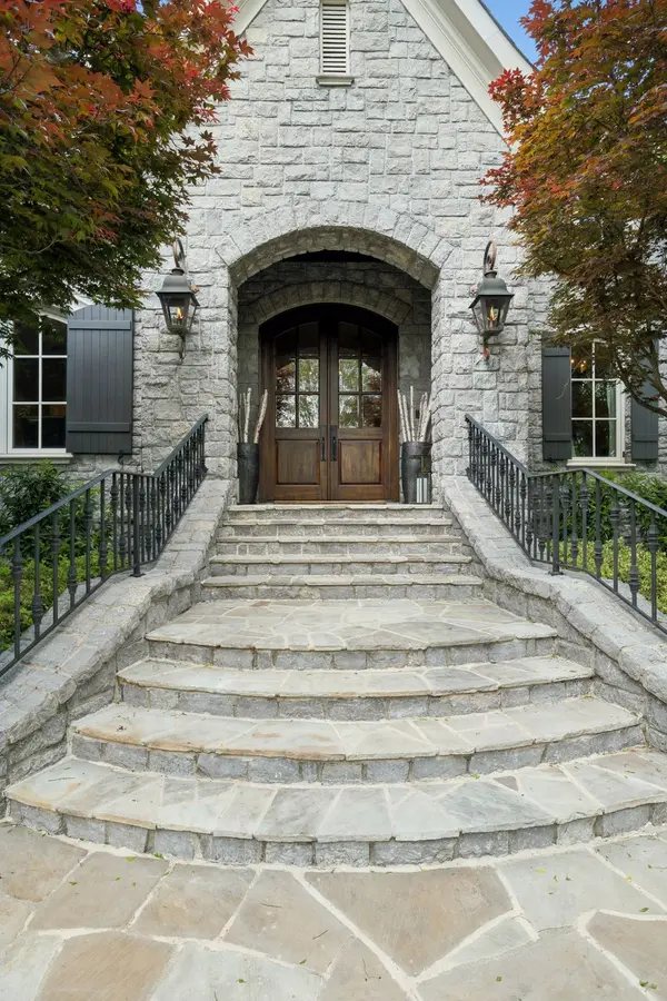 204 Thornhill Crescent, Brentwood, TN 37027