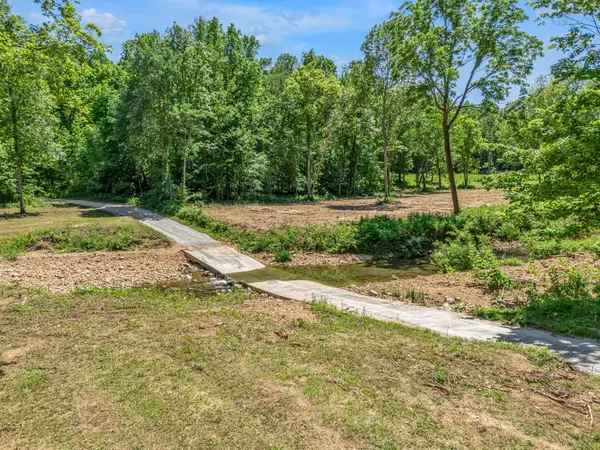 101 Anderson Creek Road, Summertown, TN 38483