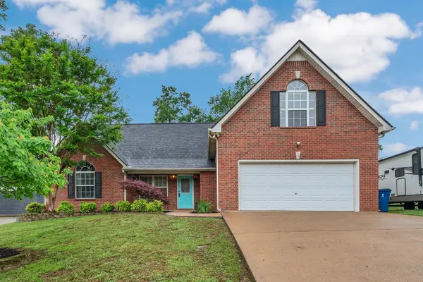2305 Discovery Ct, La Vergne, TN 37086