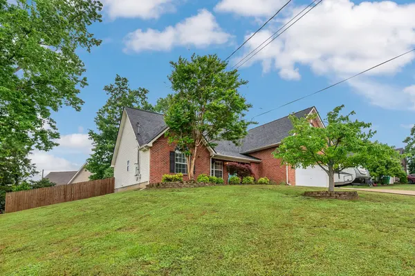 2305 Discovery Ct, La Vergne, TN 37086