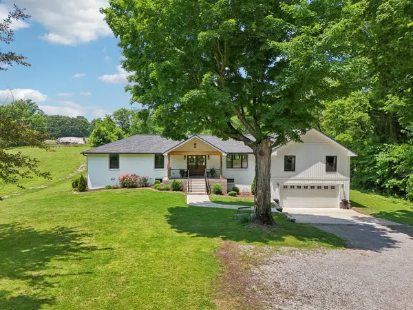 4151 Sadlersville Rd, Adams, TN 37010