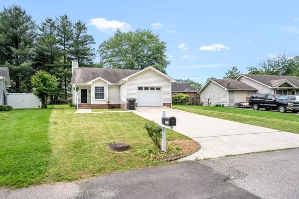 205 Blue Lake Dr, Tullahoma, TN 37388