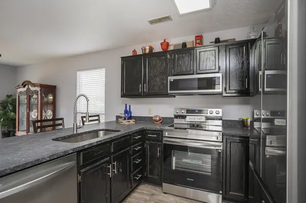 5943 Colchester Dr, Hermitage, TN 37076
