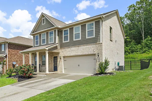 333 Blackthorn Ln, Gallatin, TN 37066