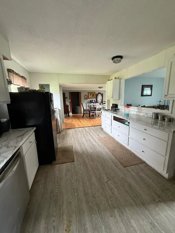 41 Park Dr, Beechmont, KY 42323
