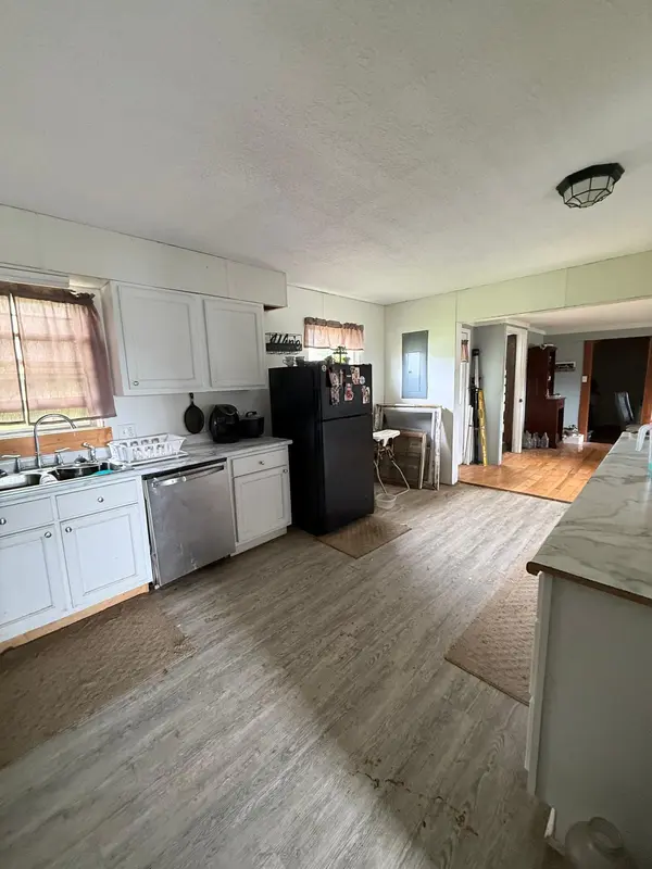 41 Park Dr, Beechmont, KY 42323