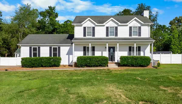 2746 Field Ct, Woodlawn, TN 37191