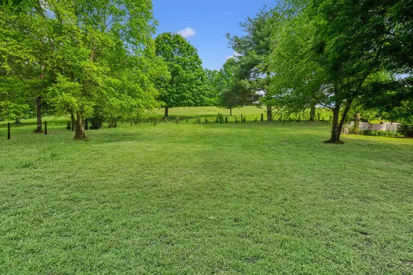 7930 Nolensville Rd, Arrington, TN 37014