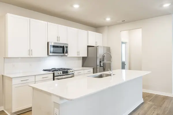 441 Golden Meadow Ln, Hendersonville, TN 37075