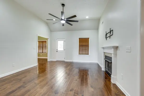 1409 Round Rock Dr, Murfreesboro, TN 37128