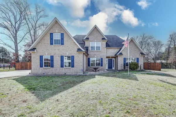 1409 Round Rock Dr, Murfreesboro, TN 37128