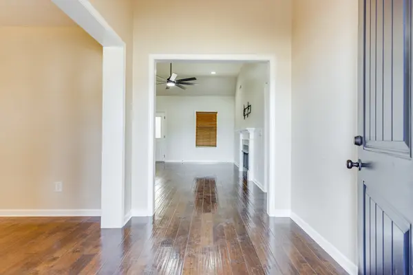 1409 Round Rock Dr, Murfreesboro, TN 37128