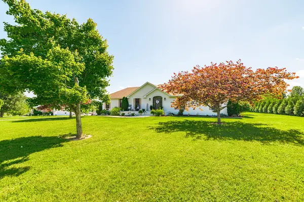 728 Greenfield Ln, Castalian Springs, TN 37031