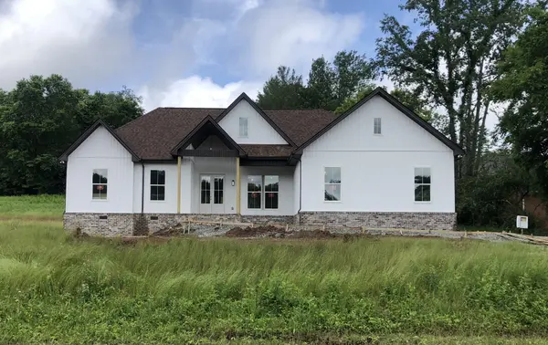 266 Woodland Creek Dr, Mcminnville, TN 37110