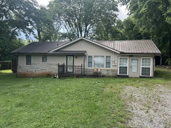 105 6th Ave #SW, Winchester, TN 37398