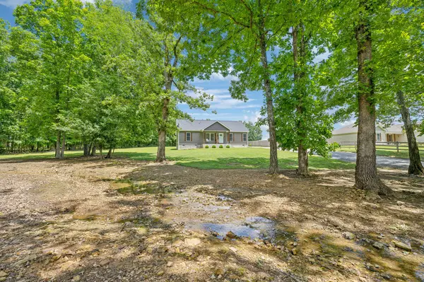 1292 Cindy Hollow Rd, Estill Springs, TN 37330