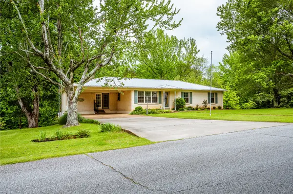 406 Longview St, Camden, TN 38320