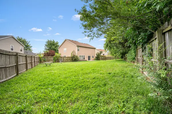 808 Brooksdale Dr, Smyrna, TN 37167