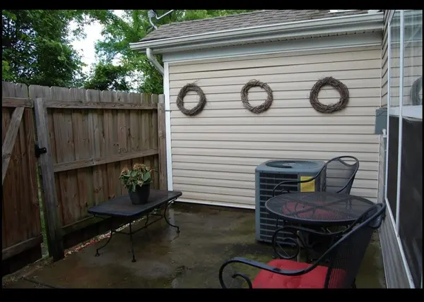 4050 George Buchanan Dr, La Vergne, TN 37086