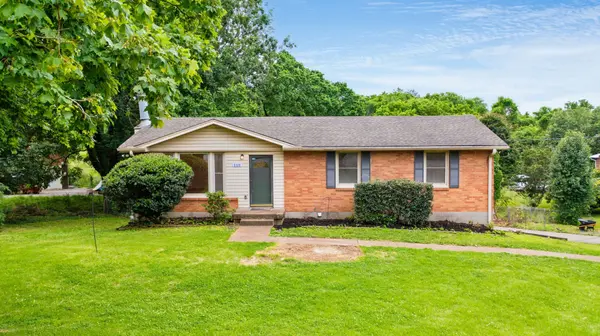 110 Lynn Ln,  Old Hickory,  TN 37138