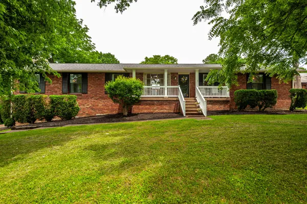 331 Indian Lake Rd, Hendersonville, TN 37075