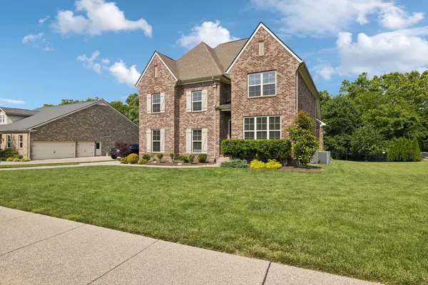 1074 Cantwell Pl, Spring Hill, TN 37174