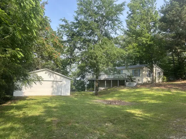 365 Bluff Rd, Big Sandy, TN 38221