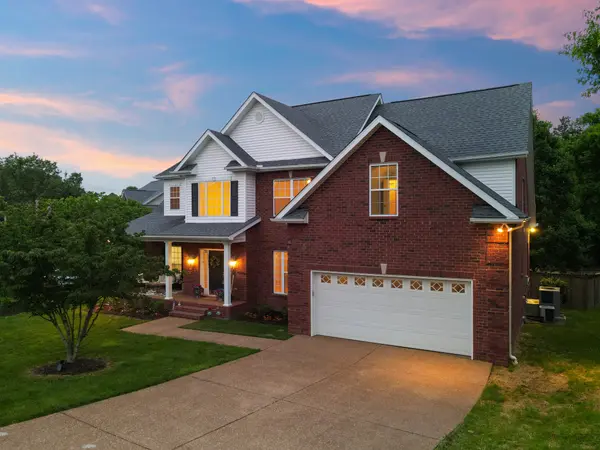146 Fieldcrest Cir, Hendersonville, TN 37075