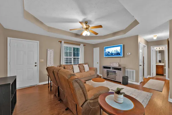 2879 Chinquapin Ln, Clarksville, TN 37043