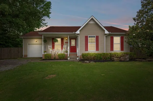 114 Silver Leaf Circle, Dickson, TN 37055
