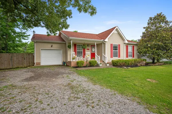 114 Silver Leaf Circle, Dickson, TN 37055