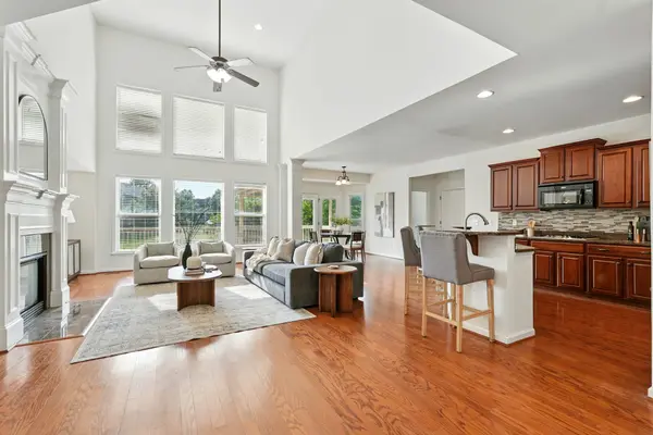 1063 Avery Trace Cir, Hendersonville, TN 37075