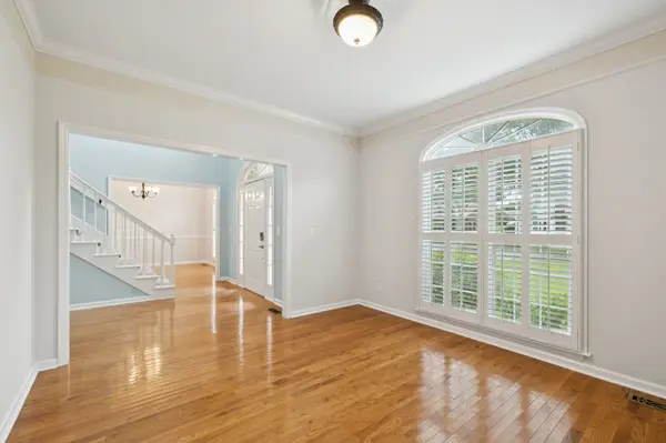 823 Regal Dr, Murfreesboro, TN 37129
