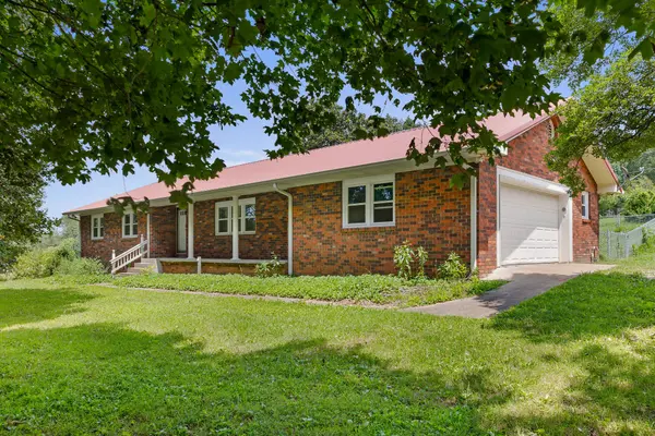 2065 Tn-30,  Athens,  TN 37303