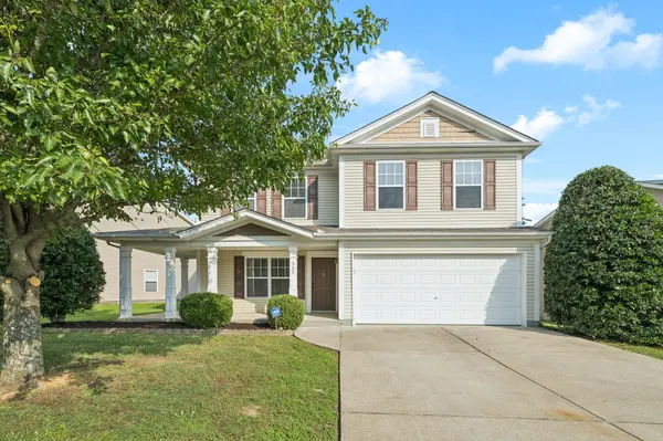 907 Grand Oak Dr,  Smyrna,  TN 37167